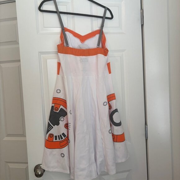 BB8 Dress TORRID x Her universe - Picture 3 of 5